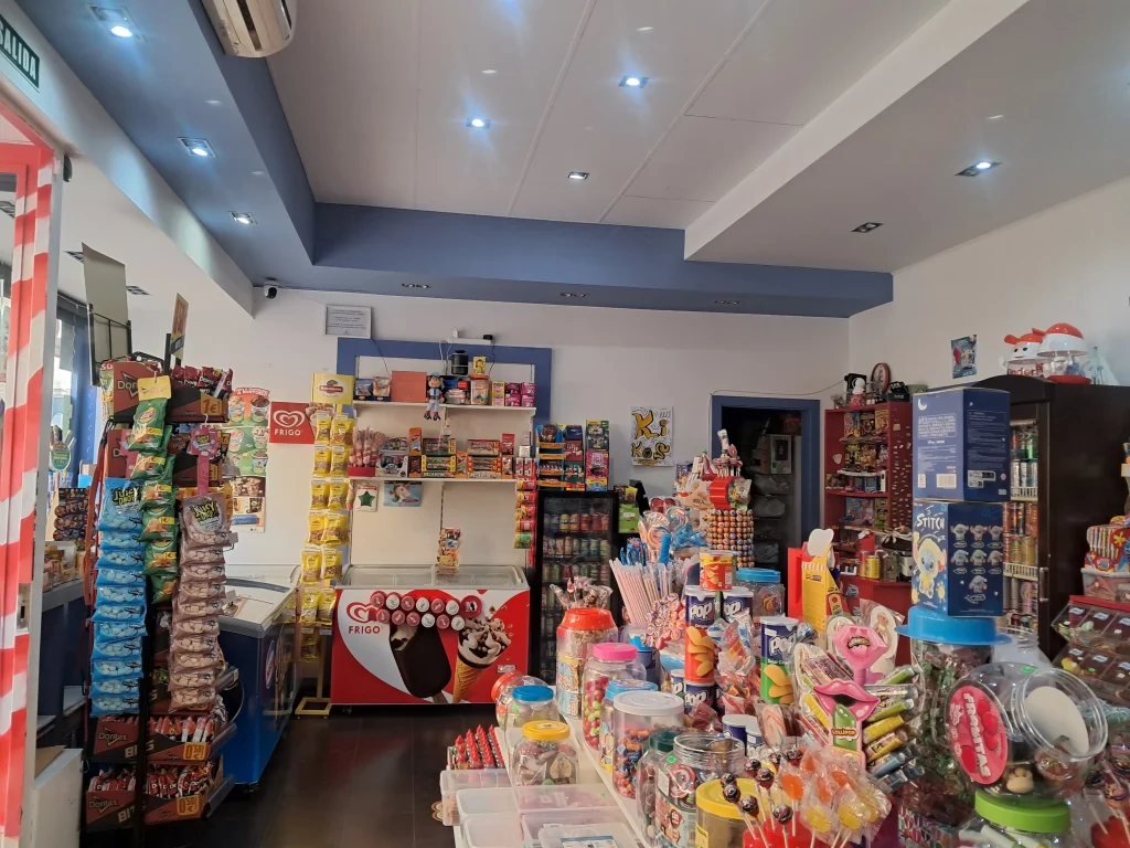 interior-tienda-chuches-tomelloso-4